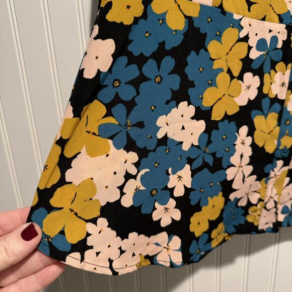 Cabi Floral Favorite Blouse Size Large - Picture 3 of 6